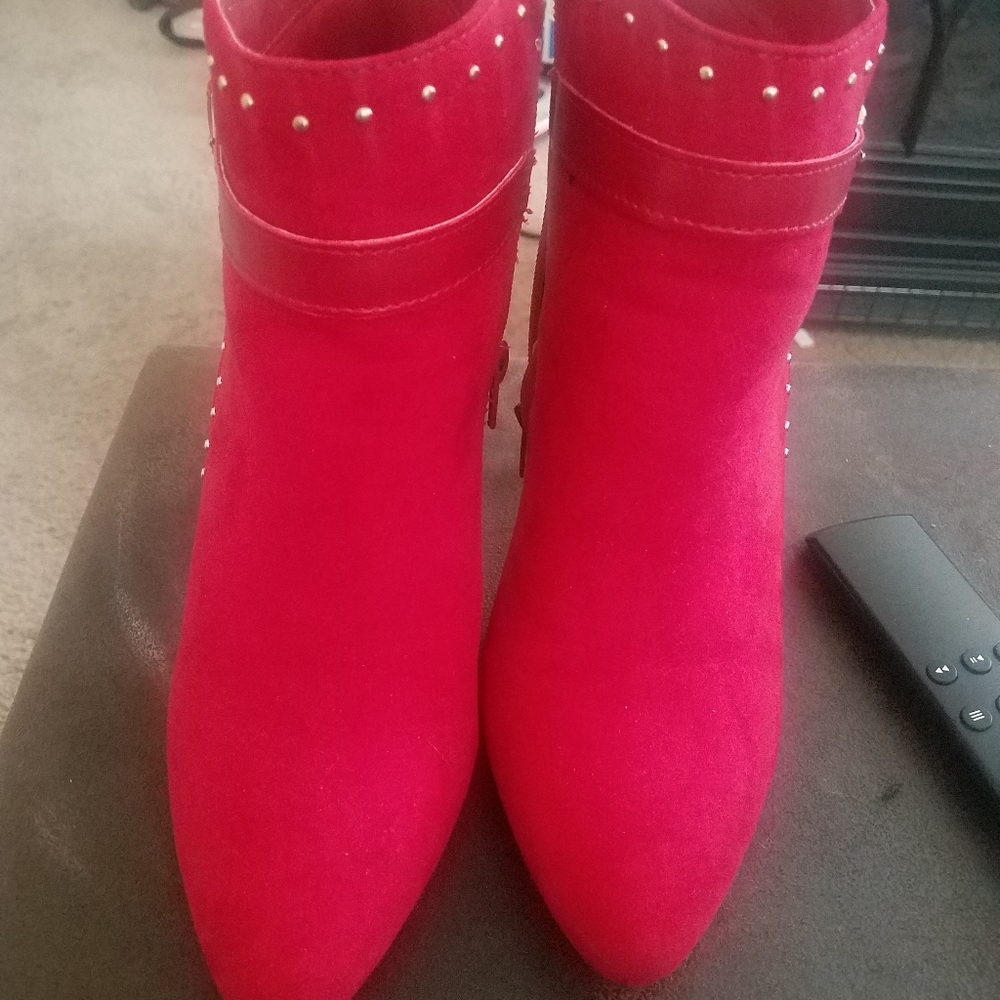 Heels - Picture 4 of 4